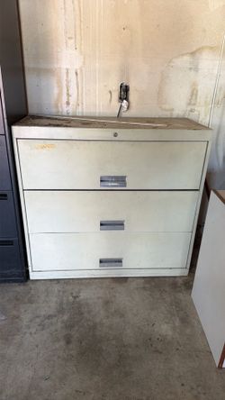 Filing/storage cabinets