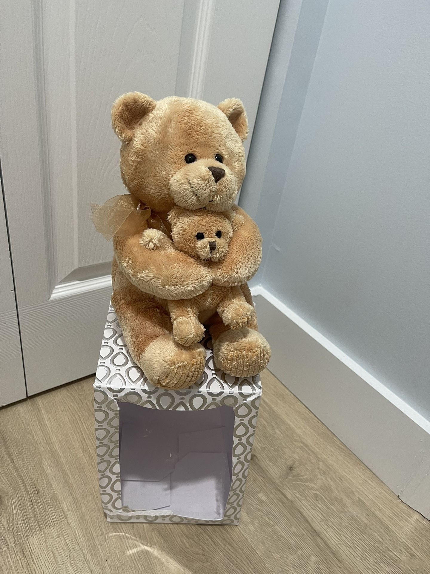 Mom/dad And Baby Bear New In Box