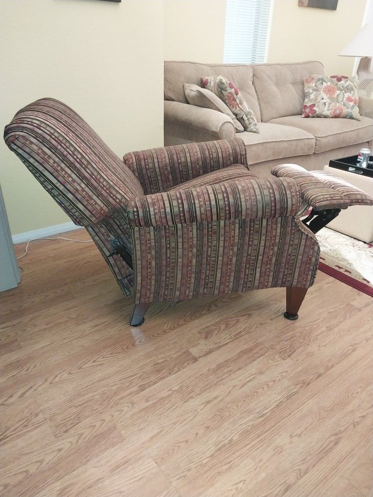 2 Reclining Chairs