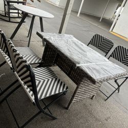 Patio Table And 4chairs Set