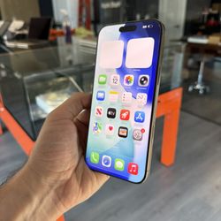 Apple iPhone 16 Pro Max 256GB Unlocked to any carrier! 90 day warranty! We offer financing!