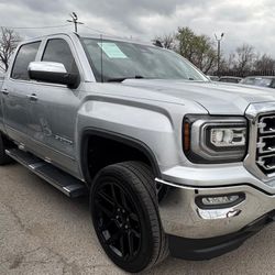 2017 GMC-SIERRA 