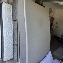 Queen Bed With Frame 