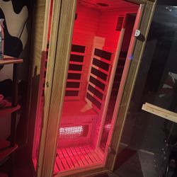 “Lightly Used” 1 Person Infrared Sauna 