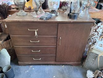 Wood dresser