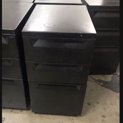 File Cabinet With Drawers 