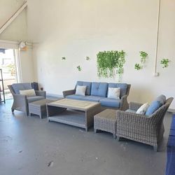 FREE DELIVERY Sunbrella Patio Set