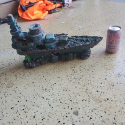 Large Aquarium Decor Bundle – Shipwreck, Rocks, Plants, Driftwood, More