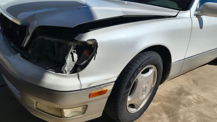 2000 Lexus ls400  / 189261 miles