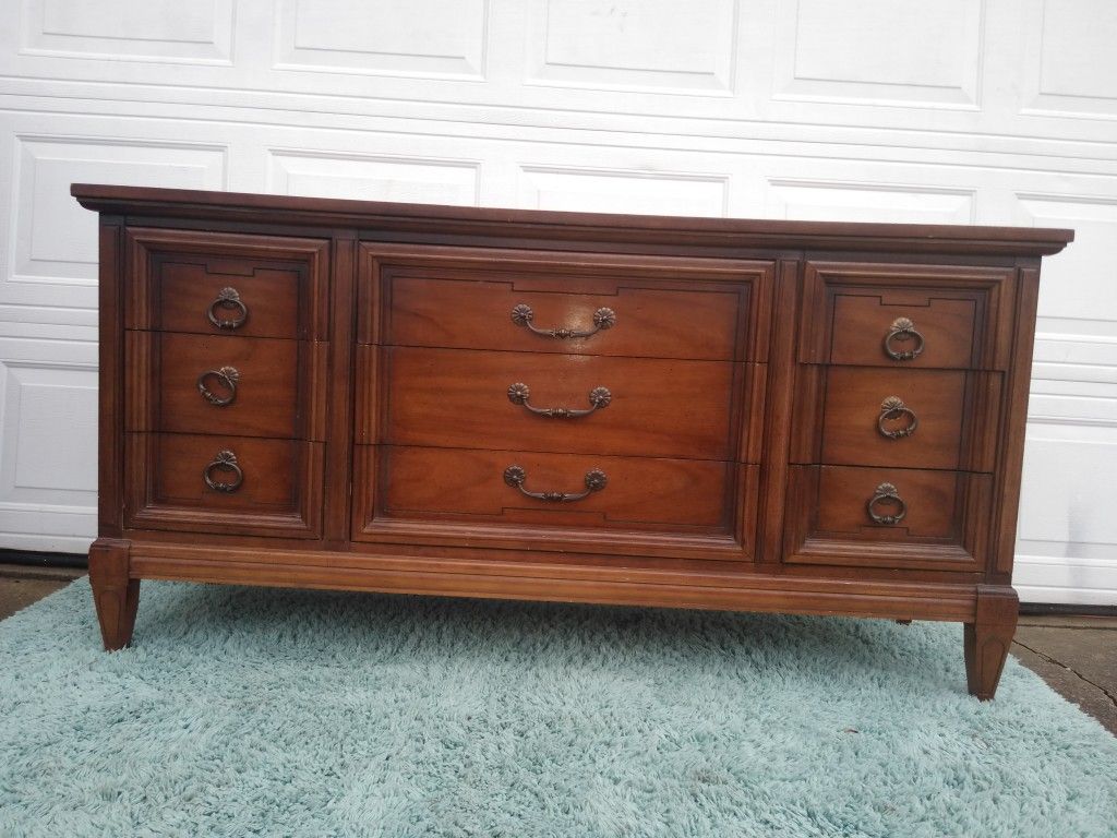 Vintage Triple Dresser w/ Mirror