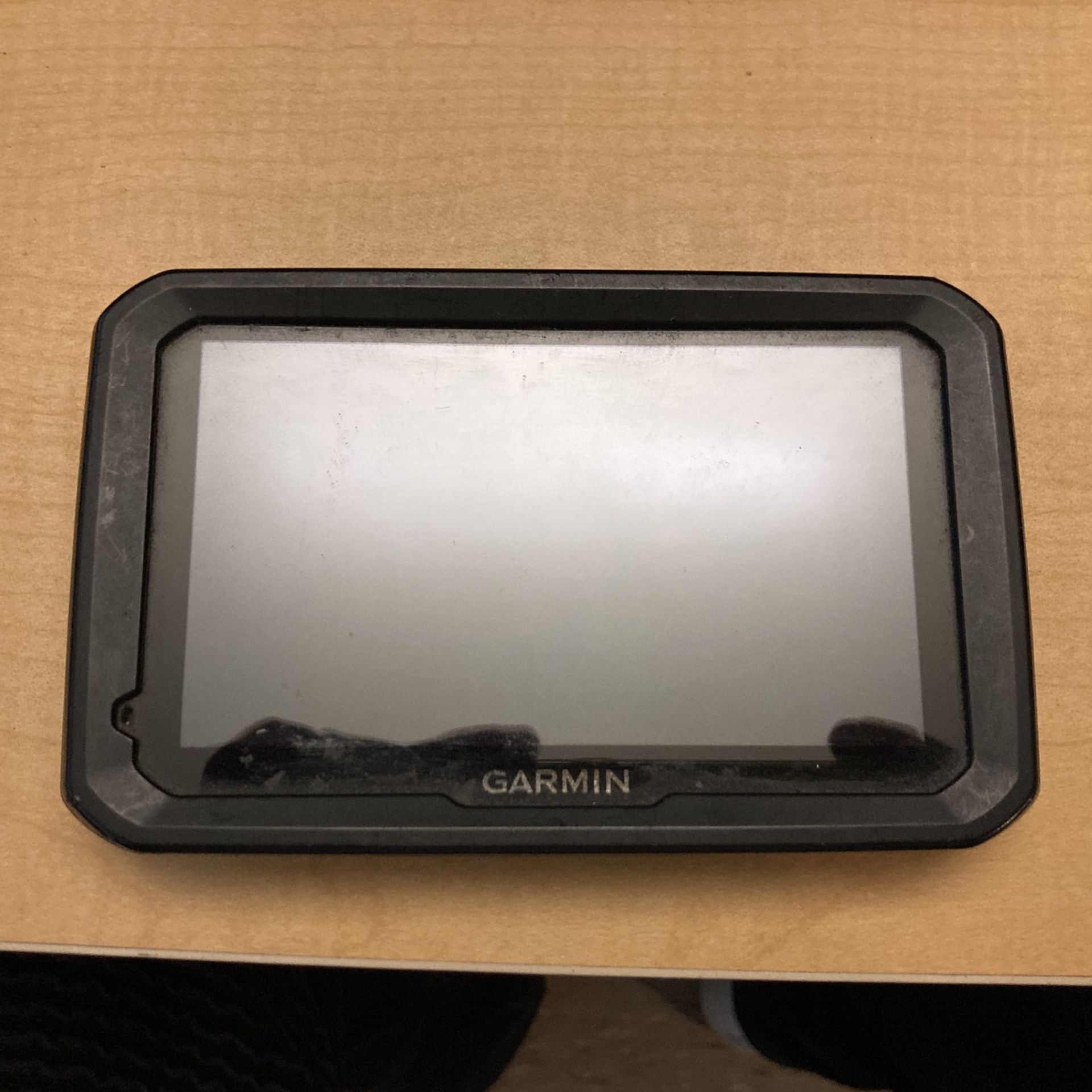 Garmin Trucking GPS w Charger