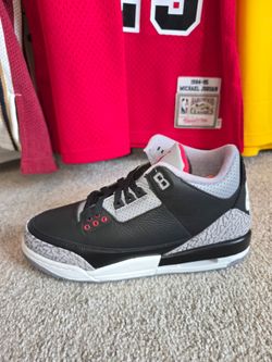 Jordan 3 Black Cement size 7Y