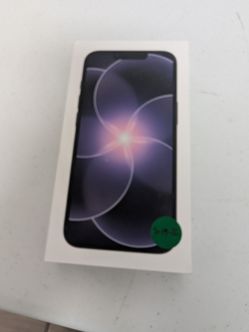 iPhone 17 e black
