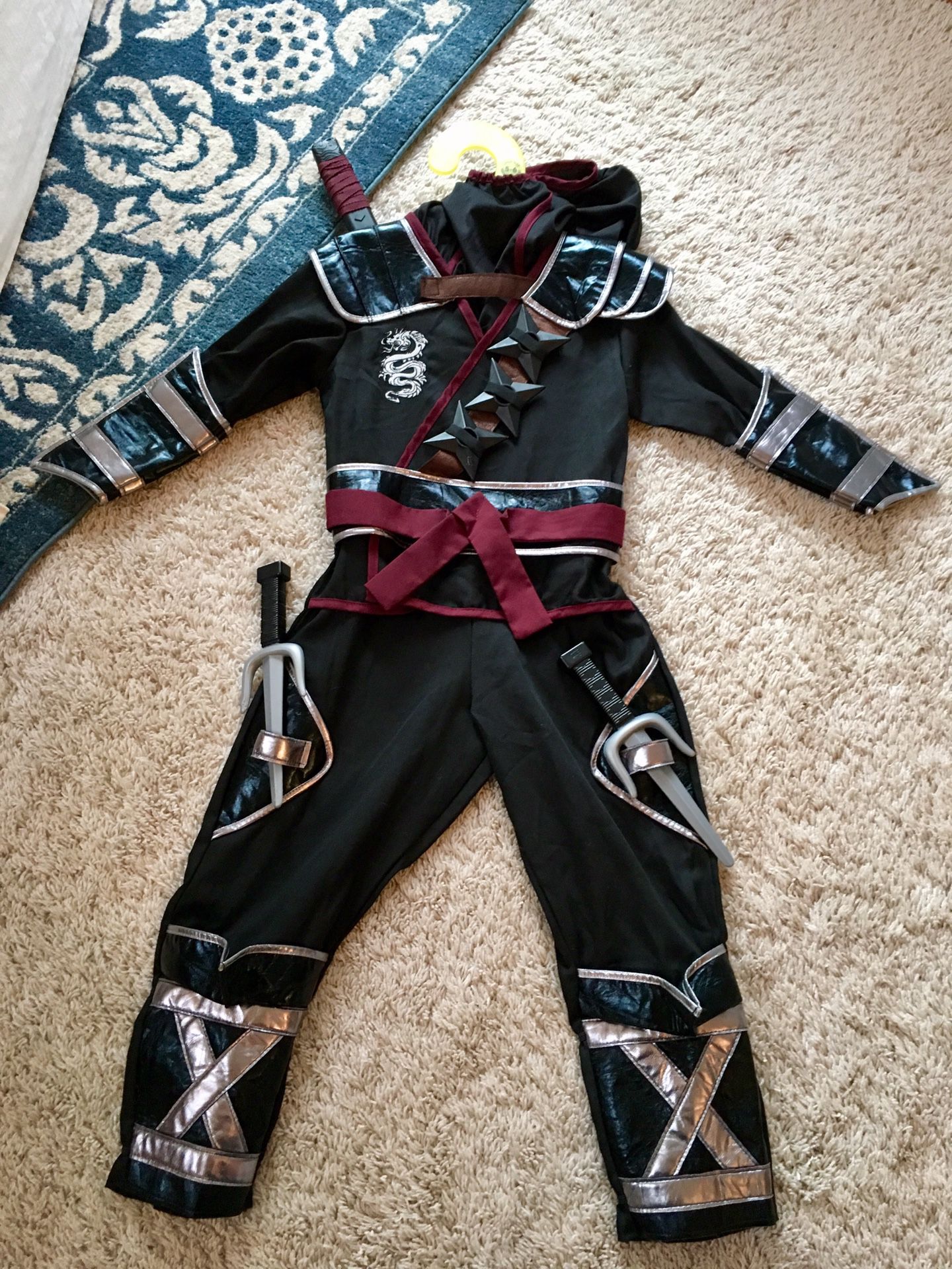 Size Small (5-6) Ninja costume in Excellent Condition
