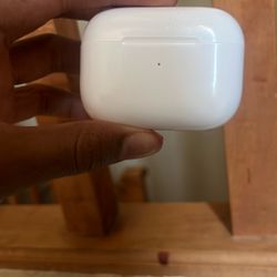 AIRPOD PROS 2ND GENERATION WORKS WELL IN MINT CONDITION