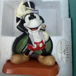 DISNEY Mickey Mouse Figure