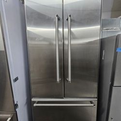 36" THERMADOR BUILT IN STAINLESS STEEL REFRIGERATOR 