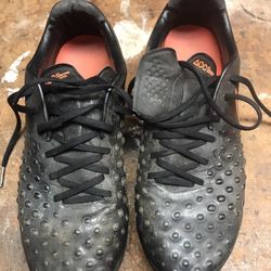 Womens Used Spikes Size 7 And Used Indoor Shoe Size 71/2  Great For Practice Shoes  My Daughter Retired From Playing  