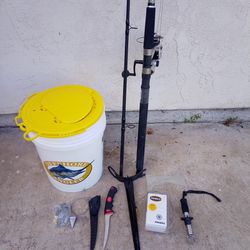8 Ft Sea Lion Fishing Pole With Threaded Line And Crabbing  Gear