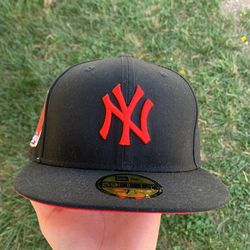 7 1/4 New York Yankees Subway Series Red UV Fitted
