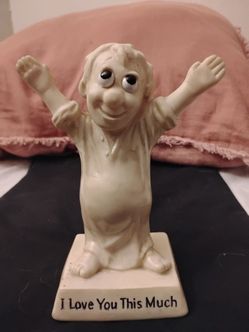 Vintage "I Love You This Much" Statue