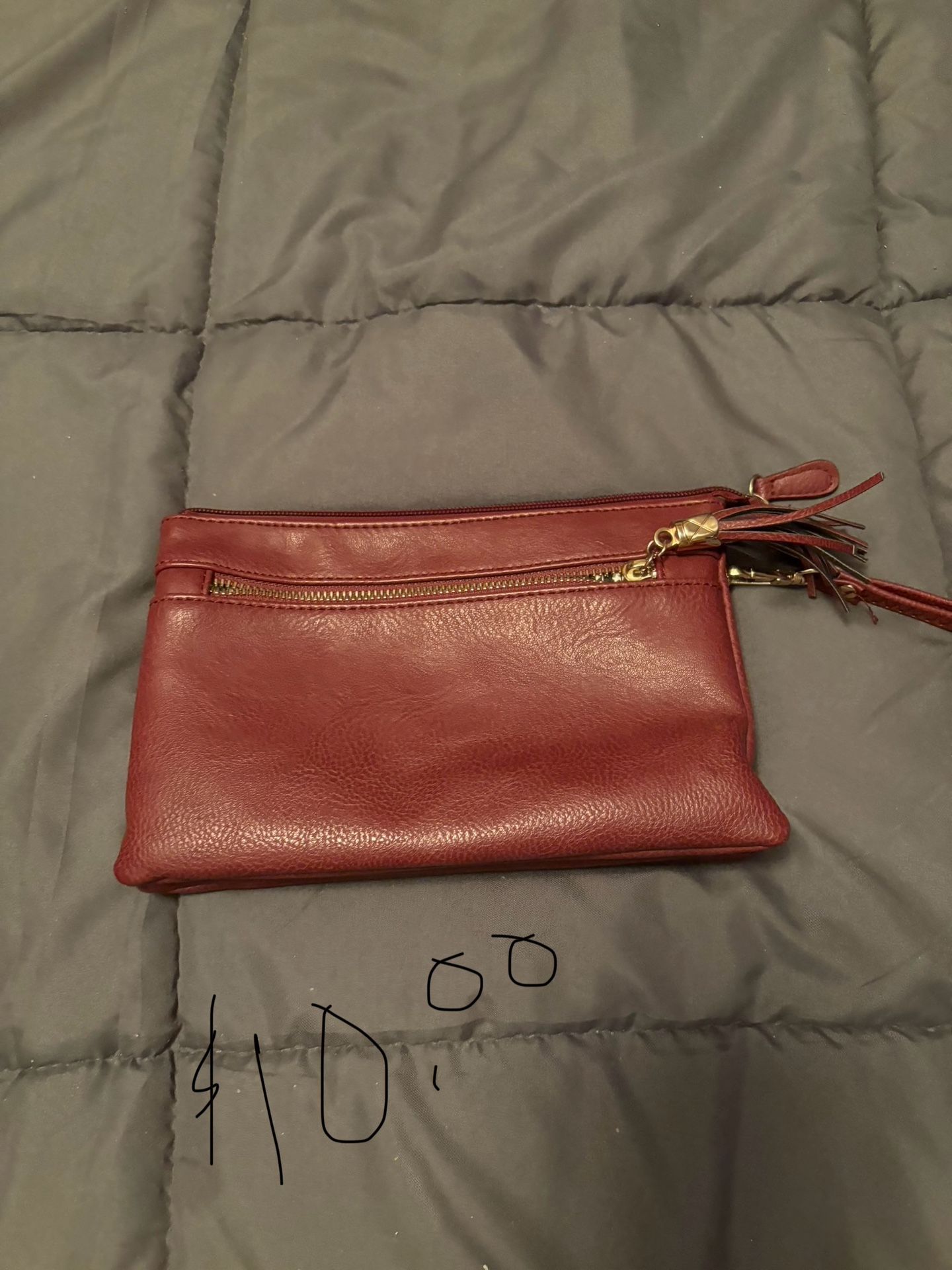 Women’s clutch
