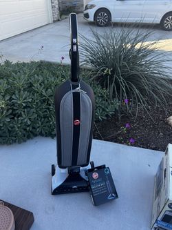 Hoover Platinum Windtunnel UH30010 Bagged Upright HEPA Vacuum Cleaner