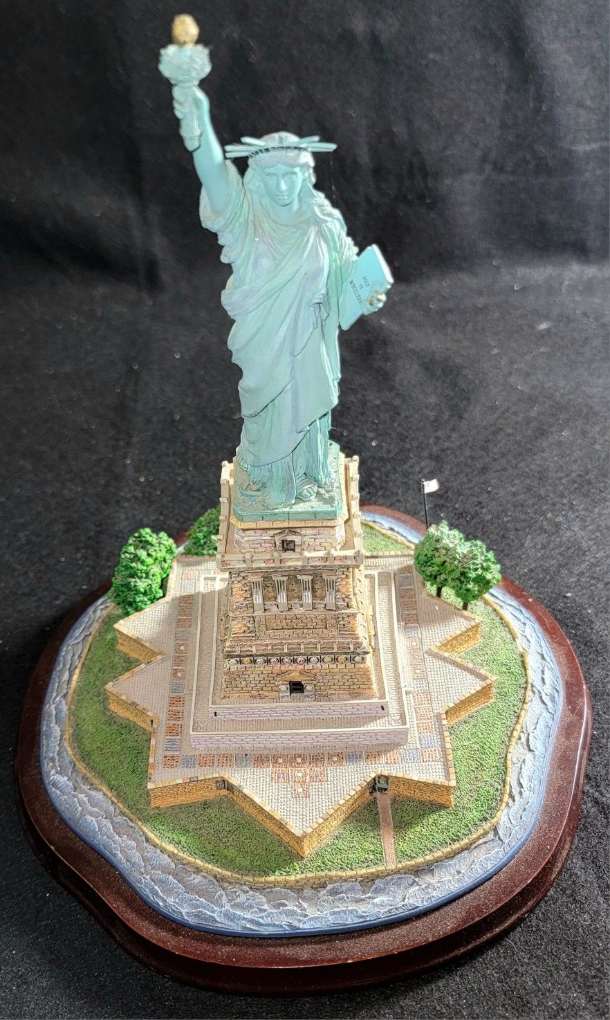 Danbury Mint Statue of Liberty Landmark Sculpture