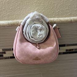 Coach purse in pink