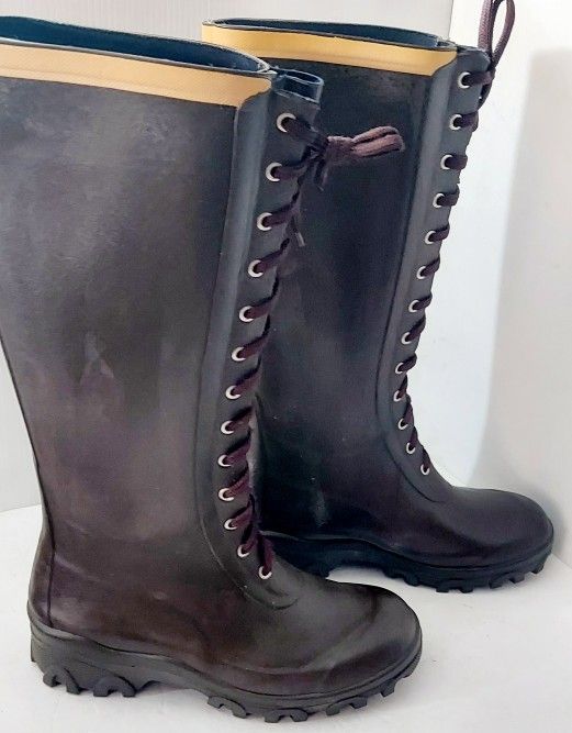 Tretorn Tall Rubber Rain Boots 👢