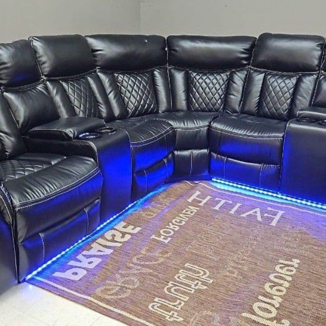 NEW BLACK RECLINING SECTIONAL WITH BLUETOOTH SPEAKERS AND LED LIGHTS WITH USB CHARGER 