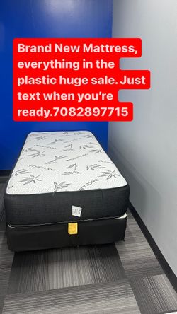 Huge sale for Mattress And Box Twin size mattress and box 150.$ full 190$ Queen 200$ king 290$. free delivery free set up 708….280….7715… cash or Zell