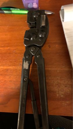 Amp 59118 Wire Crimper
