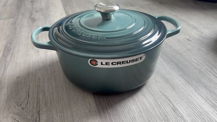 Le Creuset Dutch Oven, 5.5 qt., Brand New, Never Used, Cost $435+tax, asking 180