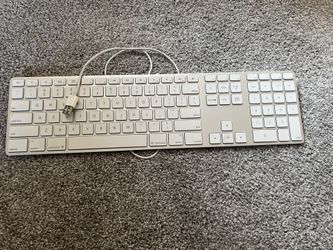 Apple A1243 Wired Keyboard