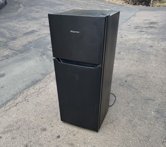 Mini Fridge Refrigerator With Freezer With Delivery
