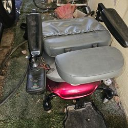 Se vende silla eléctrica y muy buenas condiciones