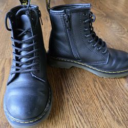 Dr Martens kids shoes