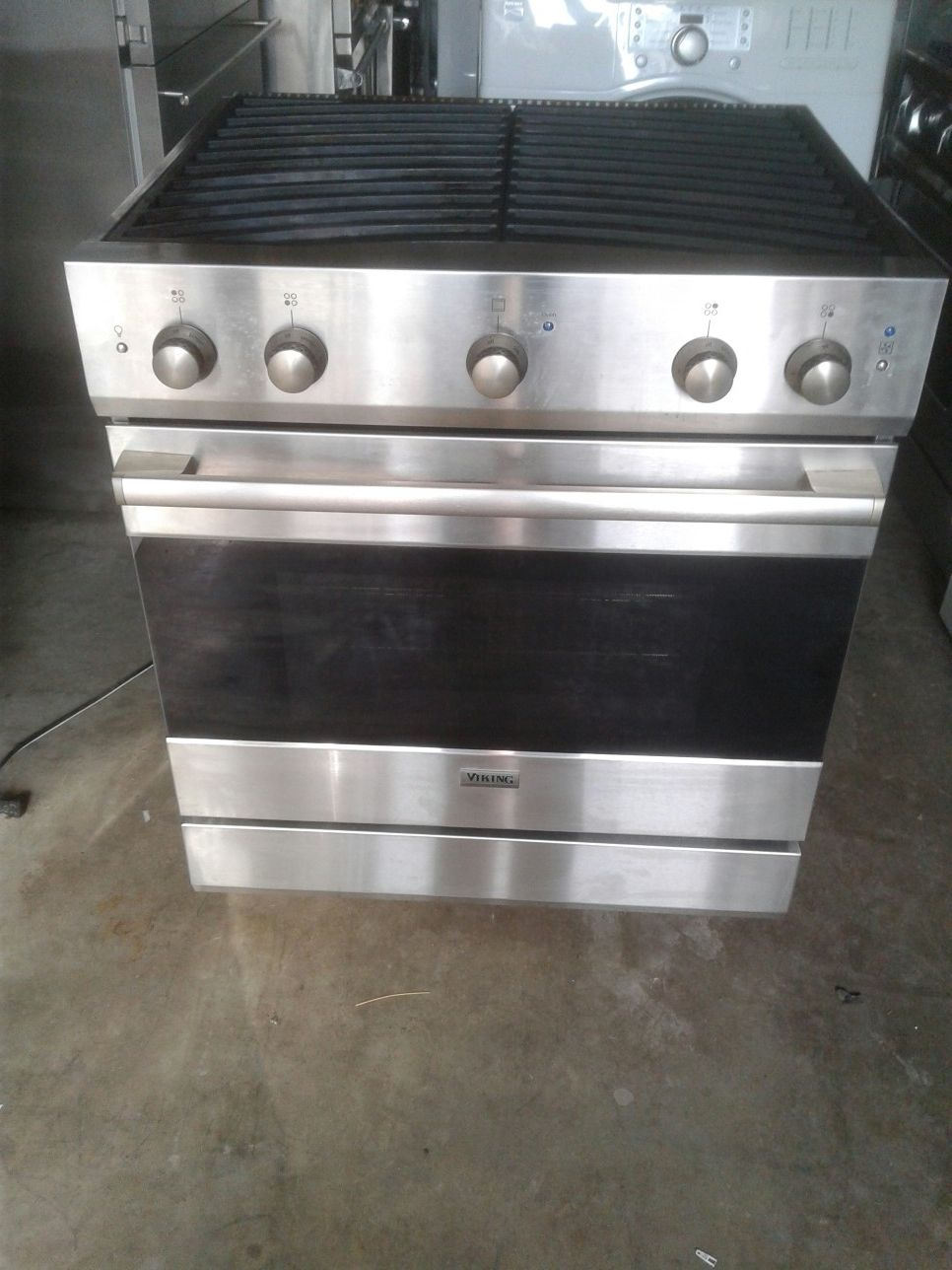 VIKING PROFESSIONAL STOVE 30"