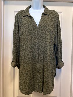 SONOMA • Olive Green Leopard Print Top