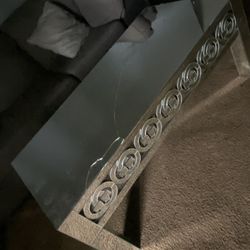 GLASS COFFEE TABLE 