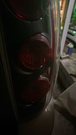 GmC Yukon 2007 tail lights