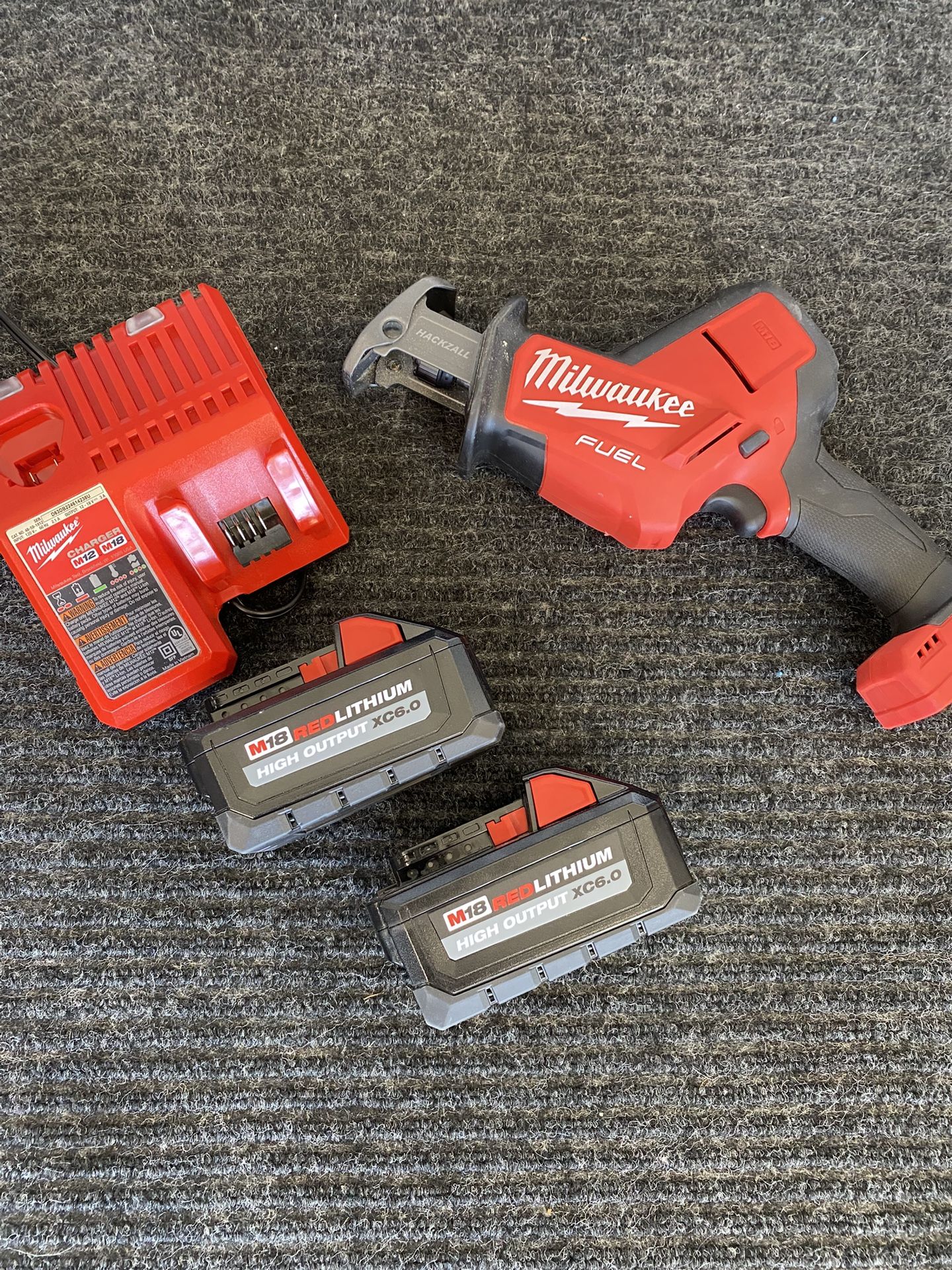 Milwaukee Hacksaw 18 V With Batteries And Charger