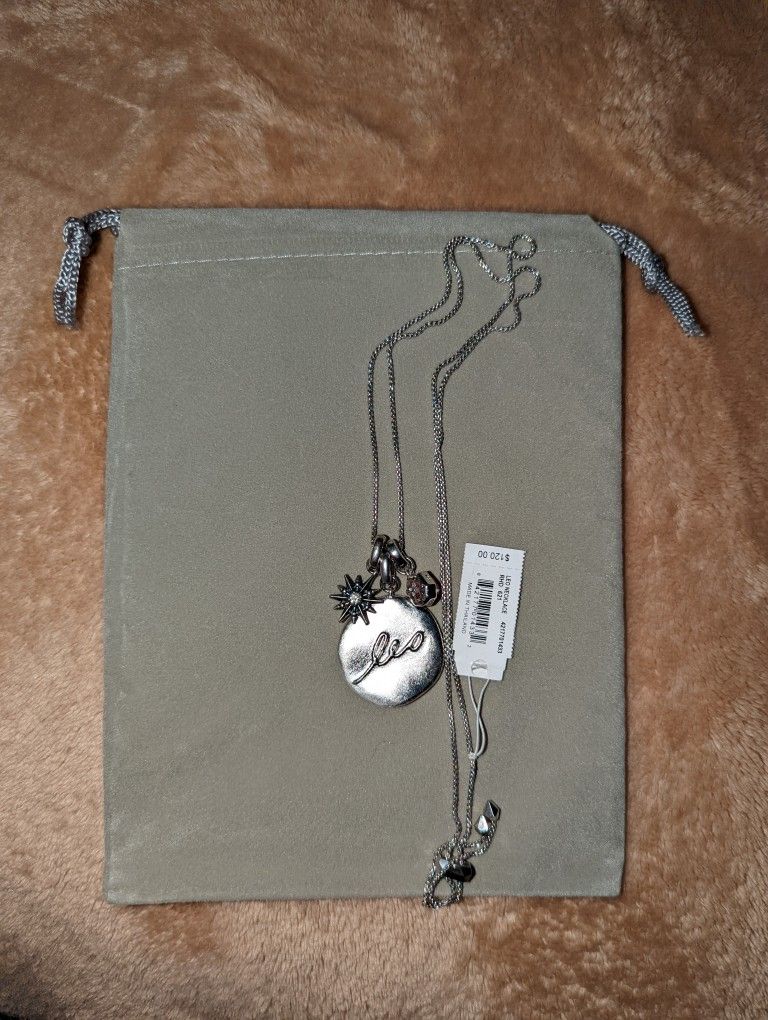 Kendra Scott NWT Leo Red Glass July Charm Necklace