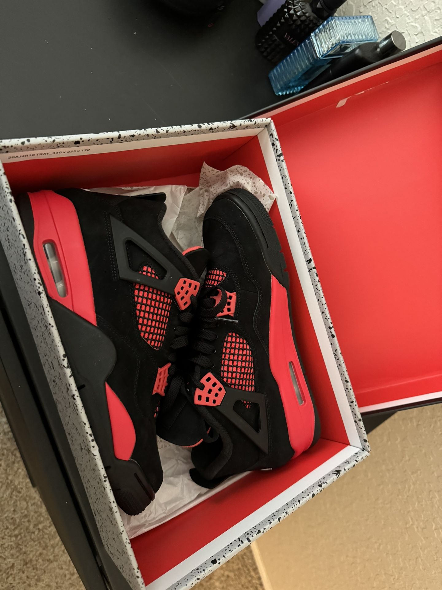 Air Jordan 4 Retro Size 8.5