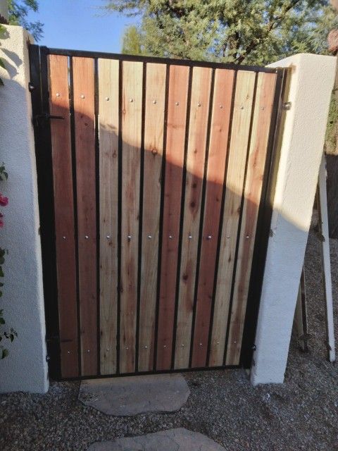 Gate/fence