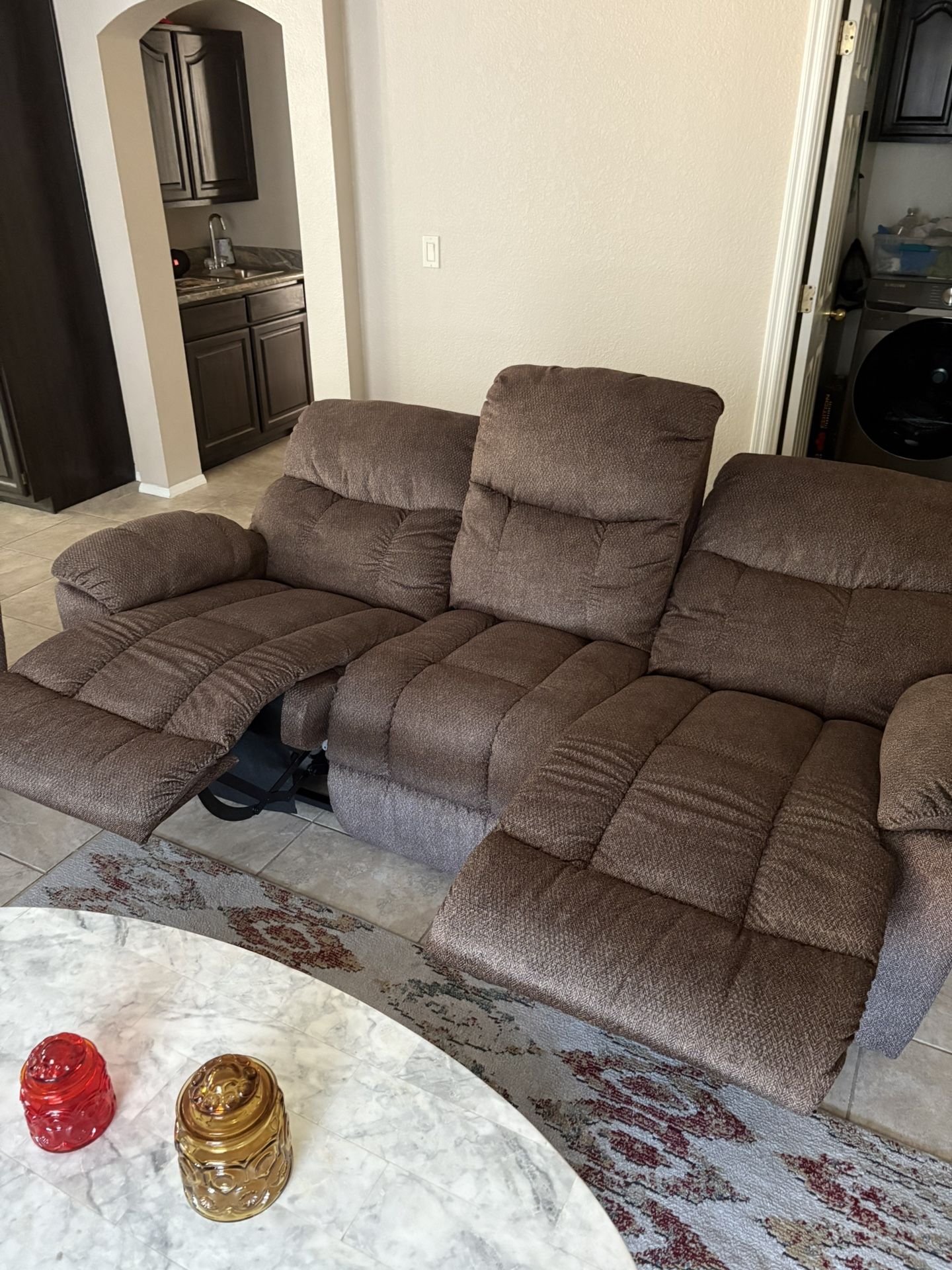 2 Sofá Morrison Reclining + Reclina-rocking