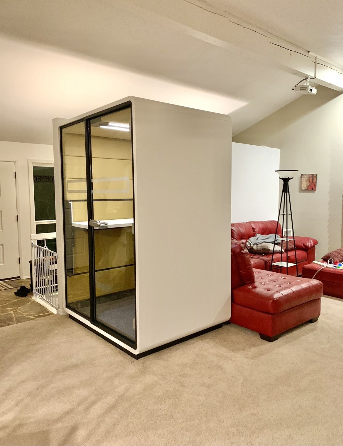 HushWork.sit&stand acoustic office pod