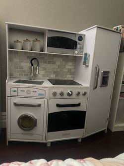 Play Kitchen