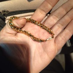 New Sealed  reVive Light Therapy Clinical Acne Treatment Led Device FDA- Cleared for Fast Sale